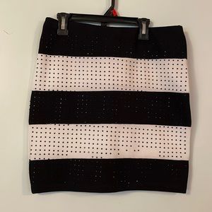 💕5/$25 closet clean out💕 Juniors size large mini skirt